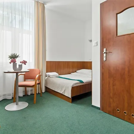 Nest Guest By Solarento *