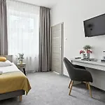 Nest Guest By Solarento *