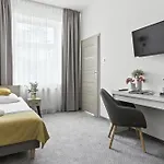 Nest Guest By Solarento
